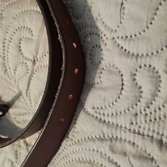 Timberland Brown Leather Belt with Metal Buckle - Picture 4 of 8